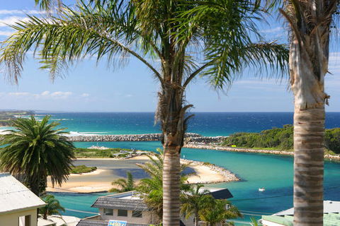 Whale Motor Inn - Accommodation Whitsundays 2