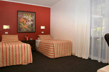 Whale Motor Inn - Accommodation Whitsundays 5