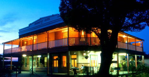 Abernethy Guesthouse - Accommodation Whitsundays 0