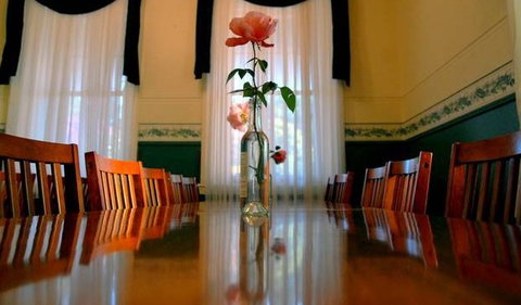 Abernethy Guesthouse - Accommodation Whitsundays 1