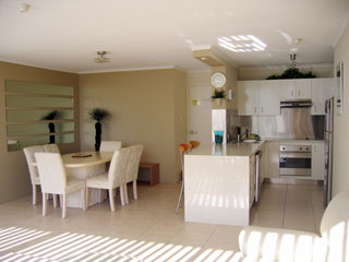 Beachfront Towers - Accommodation Whitsundays 9