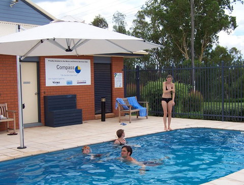 Albert Motel - Accommodation Whitsundays 0