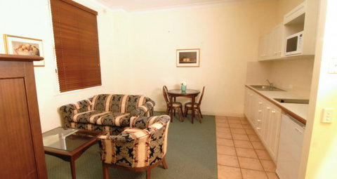 Rothbury On Ann Heritage Apartment Hotel - Accommodation Whitsundays 1