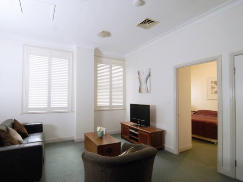 Rothbury On Ann Heritage Apartment Hotel - Accommodation Whitsundays 3