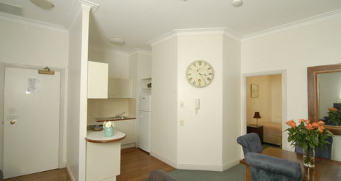 Rothbury On Ann Heritage Apartment Hotel - Accommodation Whitsundays 4