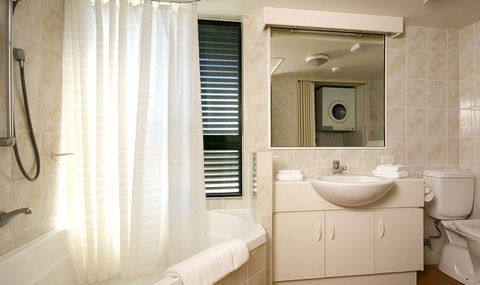 Tropic Towers Apartments - Accommodation Whitsundays 1