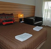 Red Cedars Motel - Accommodation Whitsundays