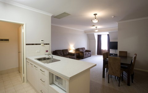Regal Apartments - Accommodation Whitsundays 1