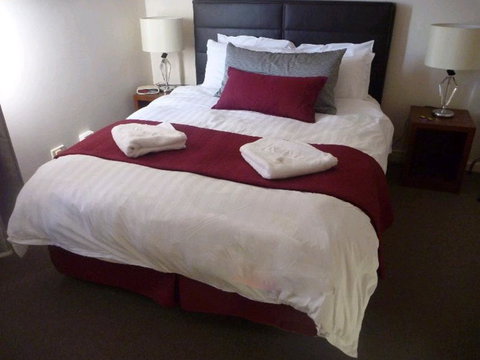 Regal Apartments - Accommodation Whitsundays 3