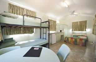 Knotts Crossing Resort - Accommodation Whitsundays 1