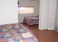 Todd Tavern - Accommodation Whitsundays 2