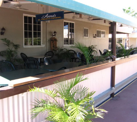 Bluestone Motor Inn - Accommodation Whitsundays 2