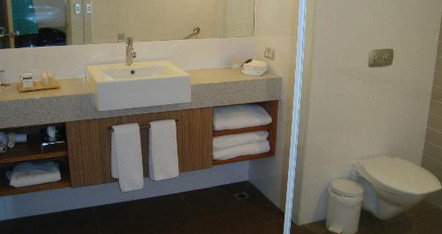 Desert Gardens Hotel - Accommodation Whitsundays 3