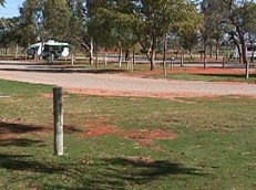 Desert Oaks Resort - Accommodation Whitsundays 3