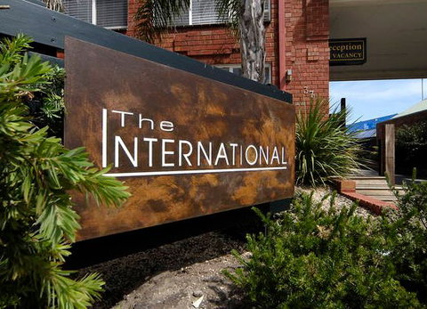 Comfort Inn The International - Accommodation Whitsundays 0