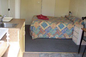 Beach Motor Inn - Accommodation Whitsundays 3