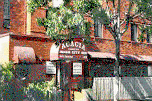 Acacia Inner City Inn - Accommodation Whitsundays 2