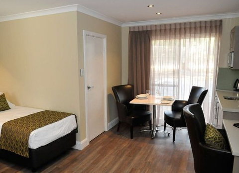 Bentley Motel - Accommodation Whitsundays 3