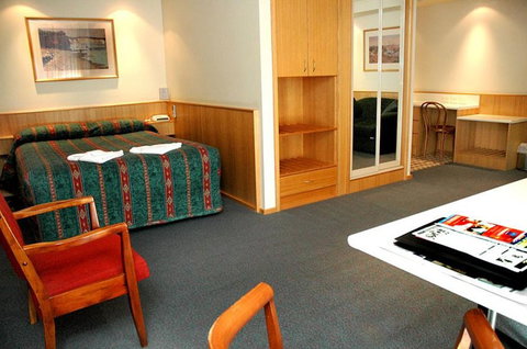 Nirebo Motel - Accommodation Whitsundays 2
