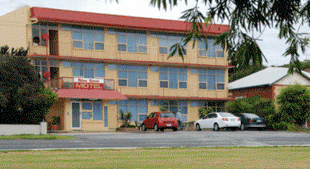 Blue Seas Motel - Accommodation Whitsundays 2