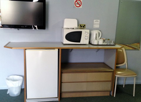 City West Motel - Accommodation Whitsundays 4