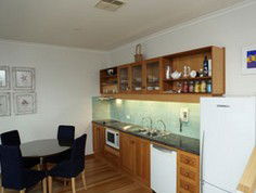 White Sails - Accommodation Whitsundays 4