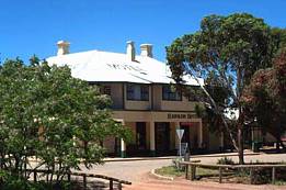 Hawker Hotel Motel - Accommodation Whitsundays 0