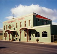 National Hotel - Accommodation Whitsundays