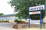 Central Park Motel - Accommodation Whitsundays 0
