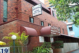 Acacia Inner City Inn - Accommodation Whitsundays 0