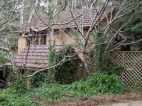 Crafers Cottages - Cherrytree Cottage - Accommodation Whitsundays 0