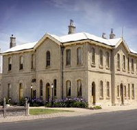 The Customs House - Accommodation Whitsundays