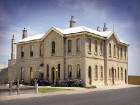 The Customs House - Accommodation Whitsundays 0