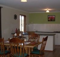 Lazy Days BB Cottage - Accommodation Whitsundays