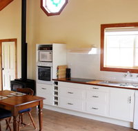 The Old Oak Bed and Breakfast - The Shearing Quarters - Accommodation Whitsundays