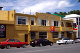 TRC Hotel - Accommodation Whitsundays 0