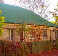Colonial Cottages of Ross - Captain Samuels Cottage - Accommodation Whitsundays
