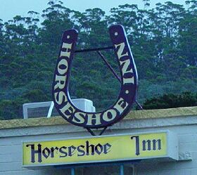 Horseshoe Inn - Accommodation Whitsundays 0