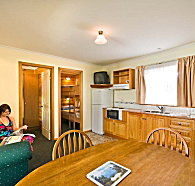 Leisureville Caravan Park - Accommodation Whitsundays