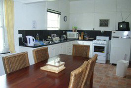 Giants' Table And Cottages - Accommodation Whitsundays 3