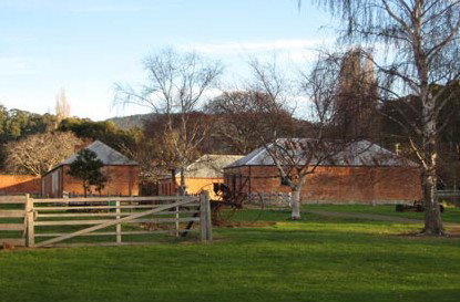 Cascades Colonial Accommodation - Accommodation Whitsundays 1