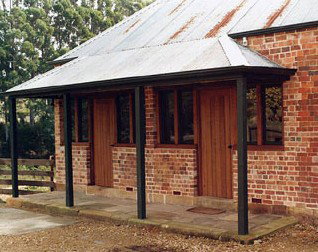 Cascades Colonial Accommodation - Accommodation Whitsundays 2