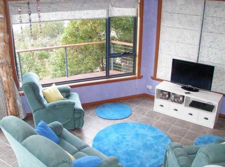 Larus Waterfront Cottage - Accommodation Whitsundays 3