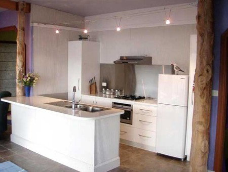 Larus Waterfront Cottage - Accommodation Whitsundays 4