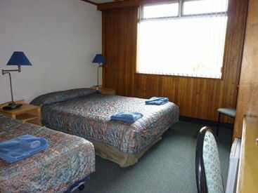 Silver Hills Motel - Accommodation Whitsundays 1