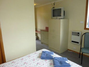 Silver Hills Motel - Accommodation Whitsundays 2