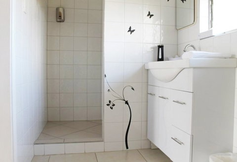 Atherton Tablelands Motor Inn-Motel - Accommodation Whitsundays 1