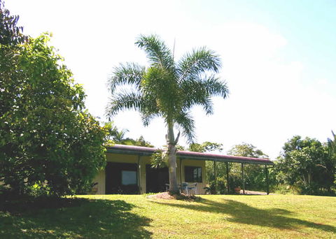 Daintree Mountain View Retreat And Vanilla Beans - Accommodation Whitsundays 0