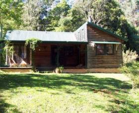 Red Dog Retreat - Accommodation Whitsundays 0