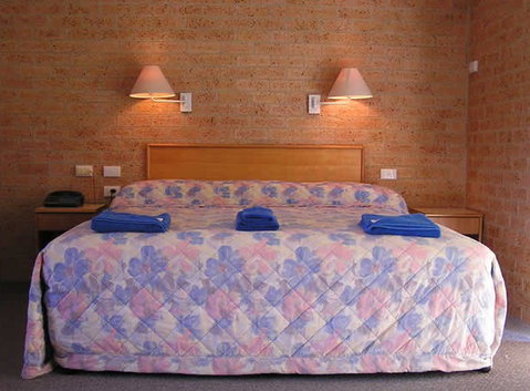 Huskisson Bayside Resort - Accommodation Whitsundays 2